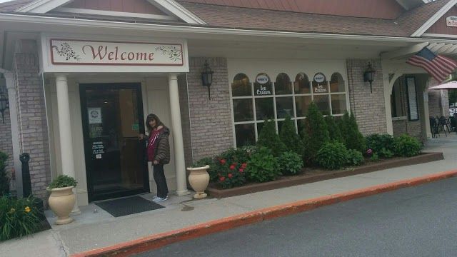 Manchester Commons Shopping Center